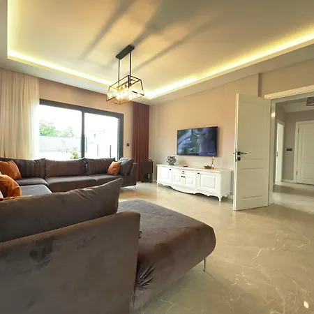 Villa Ahu Grape *